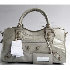발렌시아가 BALENCIAGA 모터백 084328A
