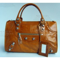 발렌시아가 BALENCIAGA 모터백 084324A