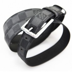 루이비통 Louis Vuitton 다미에 그라피티 벨트 38