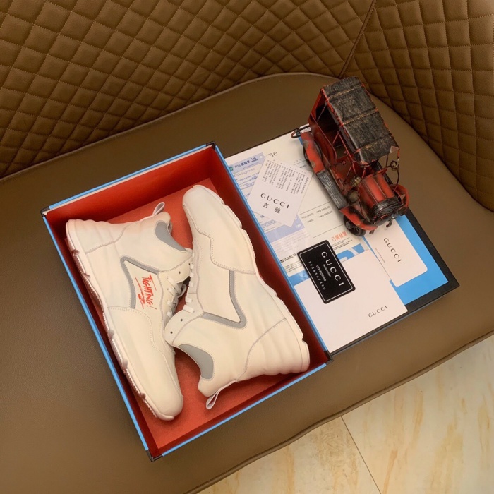 구찌 GUCCI 2022 SS 캐릭터 스티치 하이탑 남성 슈즈 커스텀급