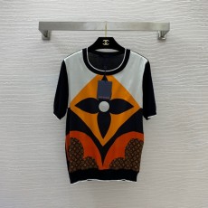 루이비통 LOUIS VUITTON 2022 SS 캐릭터 프린트 여성 반팔티 커스텀급