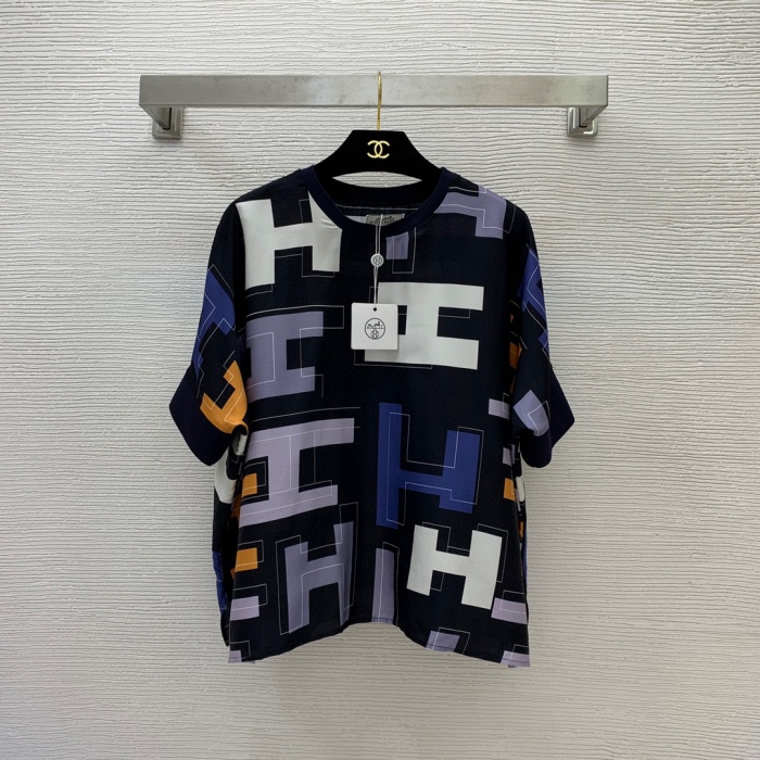 에르메스 HERMES 2022 SS 캐릭터 프린트 여성 반팔티 커스텀급