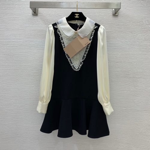 미우미우 MIUMIU 2022 SS 카라 레이스 투톤 여성 원피스 커스텀급