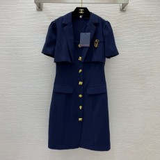 루이비통 LOUIS VUITTON 2022 SS 포켓 단추장식 여성 원피스 커스텀급