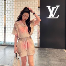 루이비통 LOUIS VUITTON 2022 SS 카라 모노그램 여성 원피스 커스텀급