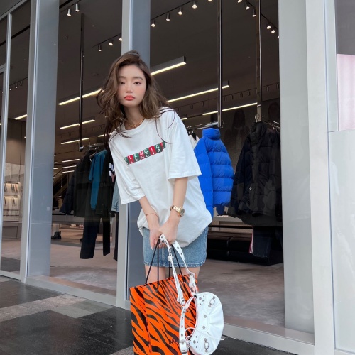 발렌시아가 BALENCIAGA 2022 SS 캐릭터 멀티 로고 여성 반팔티 커스텀급