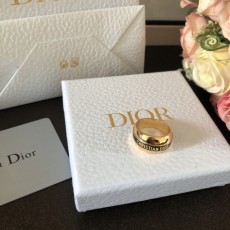 디올 DIOR 2022 SS 캐릭터 띠로고 투톤 여성 반지 커스텀급