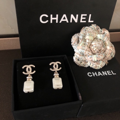 샤넬 CHANEL 2022 SS 캐릭터 CC로고 큐빅 여성 귀걸이 커스텀급