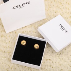 셀린느 CELINE 2022 SS 캐릭터 로고 플라워 여성 귀걸이 커스텀급