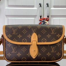 루이비통 LOUIS VUITTON 2023 SS 모노그램 지베시엘 PM 크로스백 커스텀급 M42248