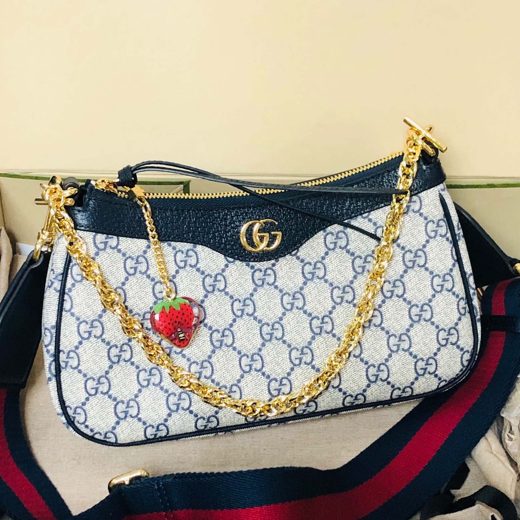 구찌 GUCCI 2023 SS 오피디아 스몰 숄더백 블랙 735132 커스텀급