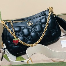 구찌 GUCCI 2023 SS GG 마틀라쎄 엠보싱 핸드백 블랙 735049 커스텀급