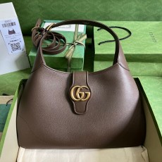 구찌 GUCCI 2023 SS 크레센트 쉐입 숄더백 스몰 브라운 735106 커스텀급