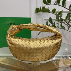 보테가 베네타 BOTTEGA VENETA 2023 SS 조디백 미듐 골드 커스텀급