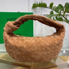 보테가 베네타 BOTTEGA VENETA 2023 SS 조디백 미듐 스웨이드 브라운 커스텀급