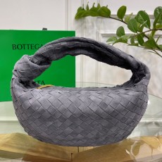 보테가 베네타 BOTTEGA VENETA 2023 SS 조디백 미듐 스웨이드 그레이 커스텀급