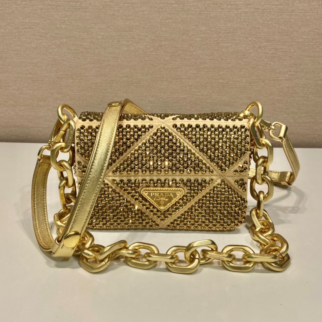 프라다 PRADA 2023 SS 크리스털 새틴 미니백 골드 1BD329 커스텀급