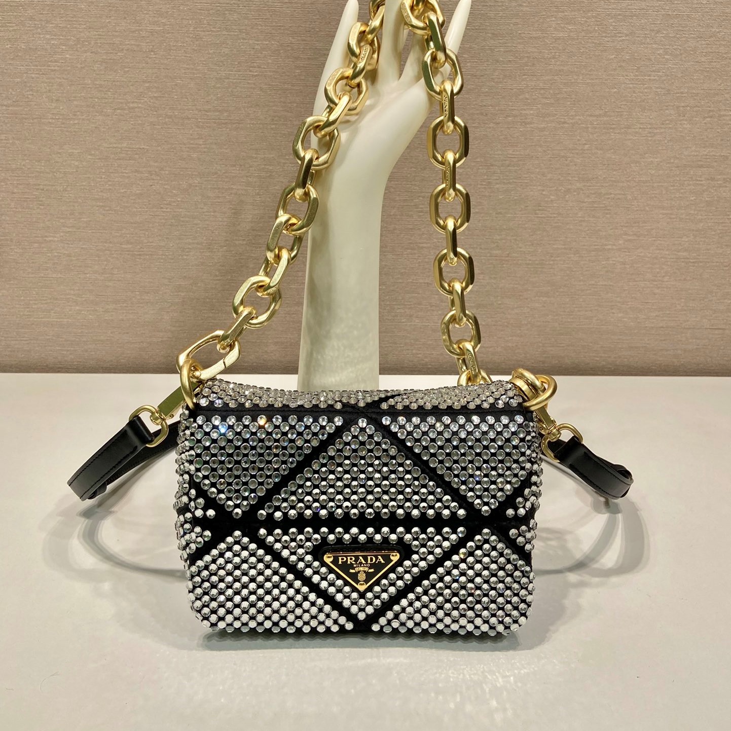 프라다 PRADA 2023 SS 크리스털 새틴 미니백 실버 1BD329 커스텀급