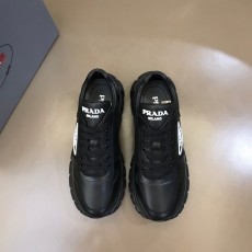 프라다 PRADA 2023 SS 트라이앵글 삼각로고 블랙 화이트라인 남성 슈즈 커스텀급