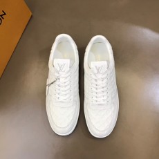 루이비통 LOUIS VUITTON 2023 SS 캐릭터 로고 화이트 남성 슈즈 커스텀급