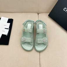 샤넬 CHANEL 2023 SS 캐릭터 퀄팅 로고 연그린 여성 샌들 커스텀급