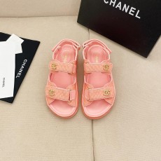 샤넬 CHANEL 2023 SS 캐릭터 체크 로고 연핑크 여성 샌들 커스텀급