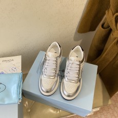 프라다 PRADA 2023 SS 트라이앵글 삼각로고 투톤 실버 여성 슈즈 커스텀급
