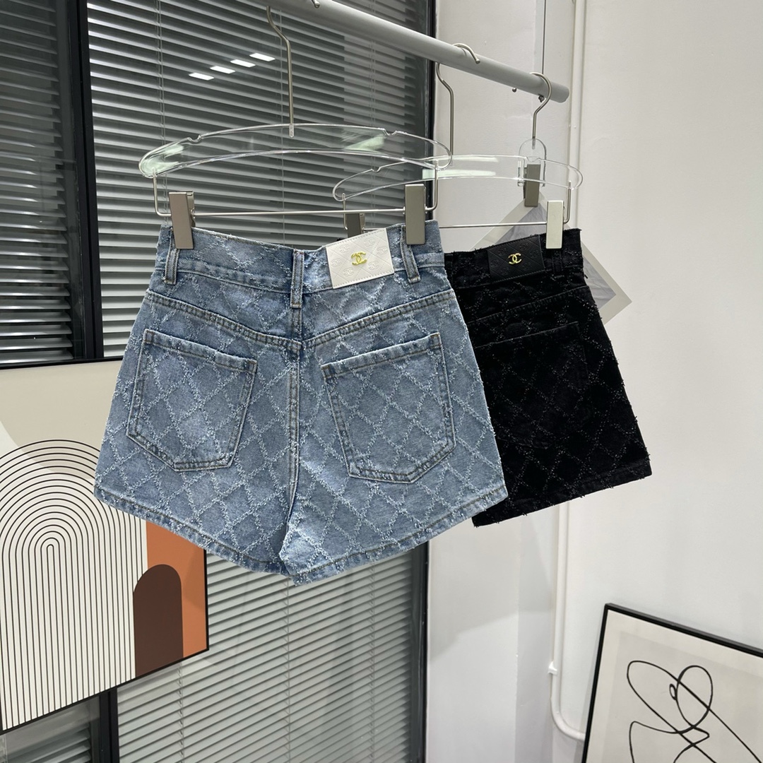 샤넬 CHANEL 2023 SS 체크무늬 퀄팅 여성 청반바지 커스텀급