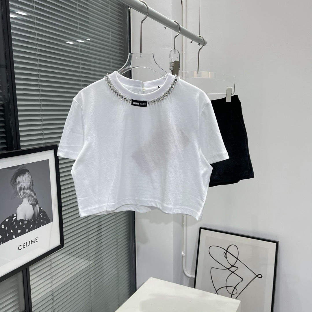 미우미우 MIUMIU 2023 SS 큐빅로고 라운드넥 여성 반팔티 커스텀급