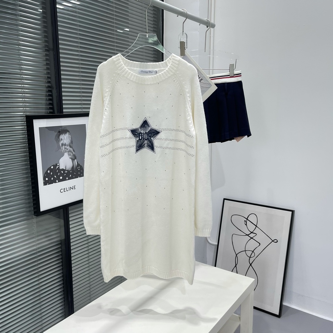 디올 DIOR 2023 SS 캐릭터 스타무늬 니트 여성 상의 커스텀급