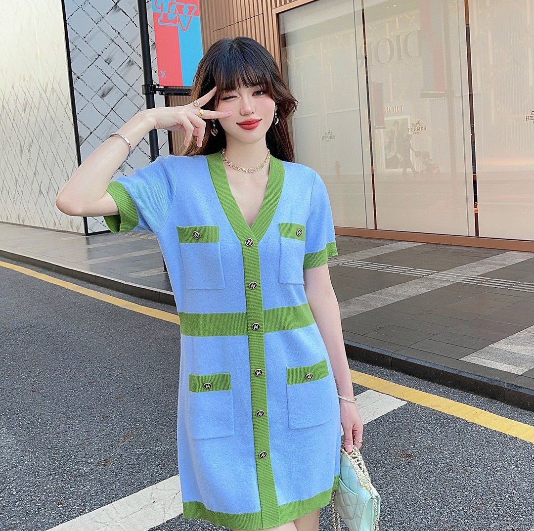 샤넬 CHANNEL 2023 SS 스트라이프 라인 포켓 민트 여성 원피스 커스텀급