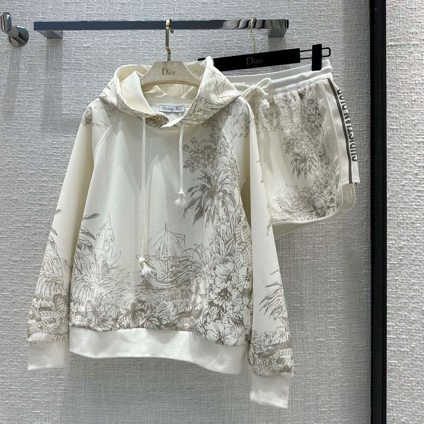 디올 DIOR 2023 SS 캐릭터무늬 후드 긴팔티 반바지 그레이 여성 세트 커스텀급