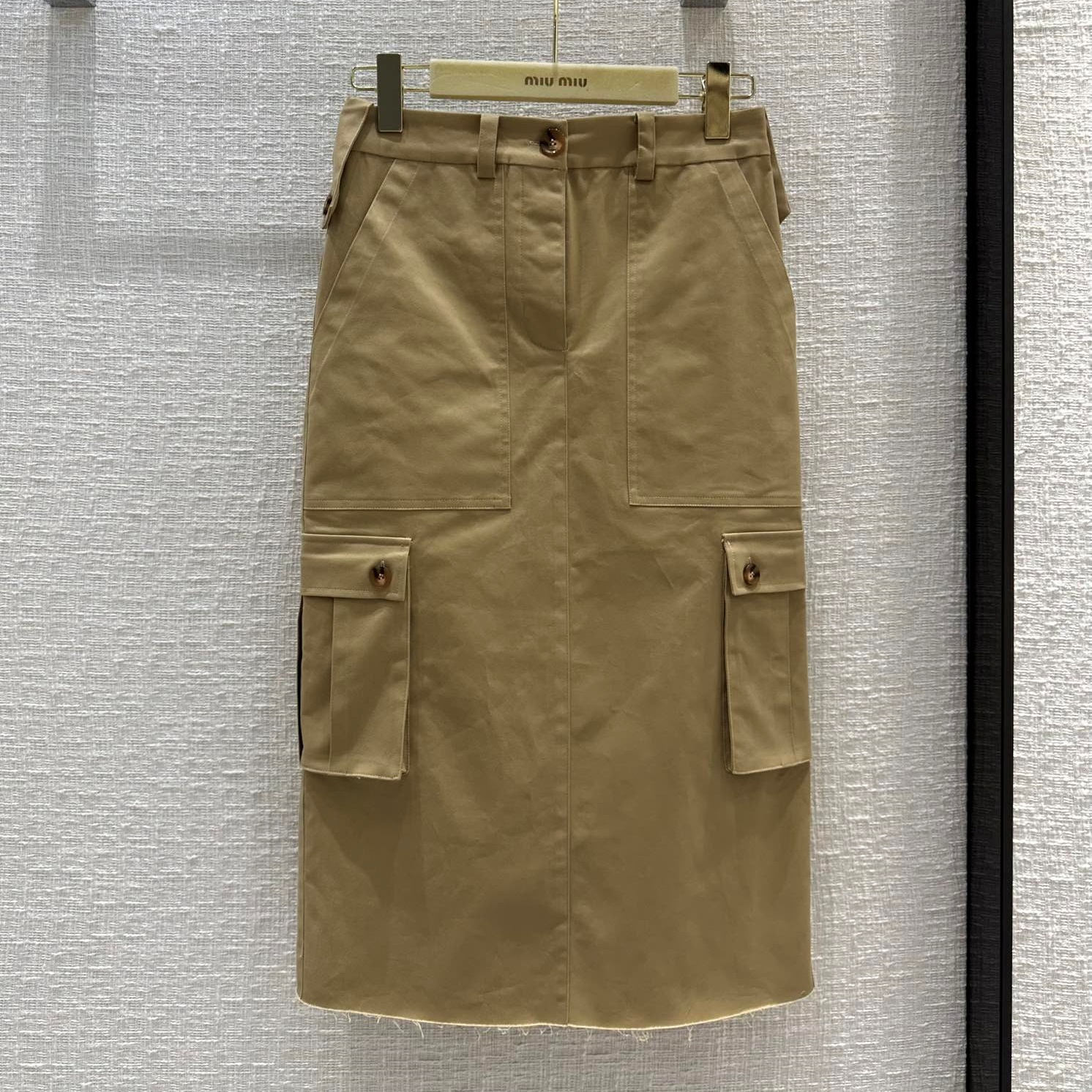 미우미우 MIUMIU 2023 SS 포켓 라인 빈티지 여성 롱치마 커스텀급