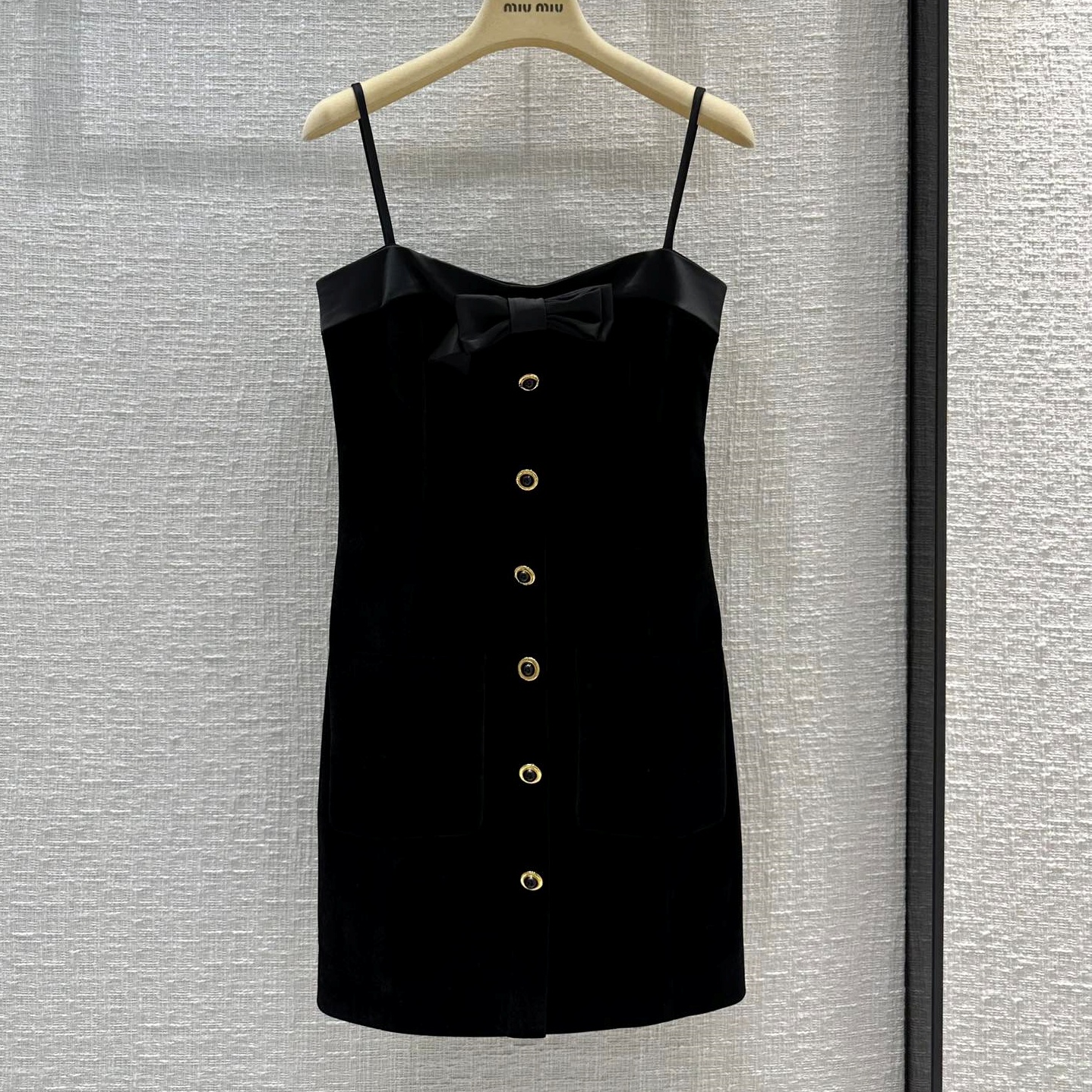 미우미우 MIUMIU 2023 SS 리본장식 포켓 벨벳 여성 원피스 커스텀급