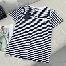 프라다 PRADA 2023 SS 캐릭터 로고 스트라이프 여성 반팔티 커스텀급