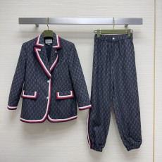 구찌 GUCCI 2023 SS 캐릭터 라인 포켓 자켓 바지 여성 세트 커스텀급
