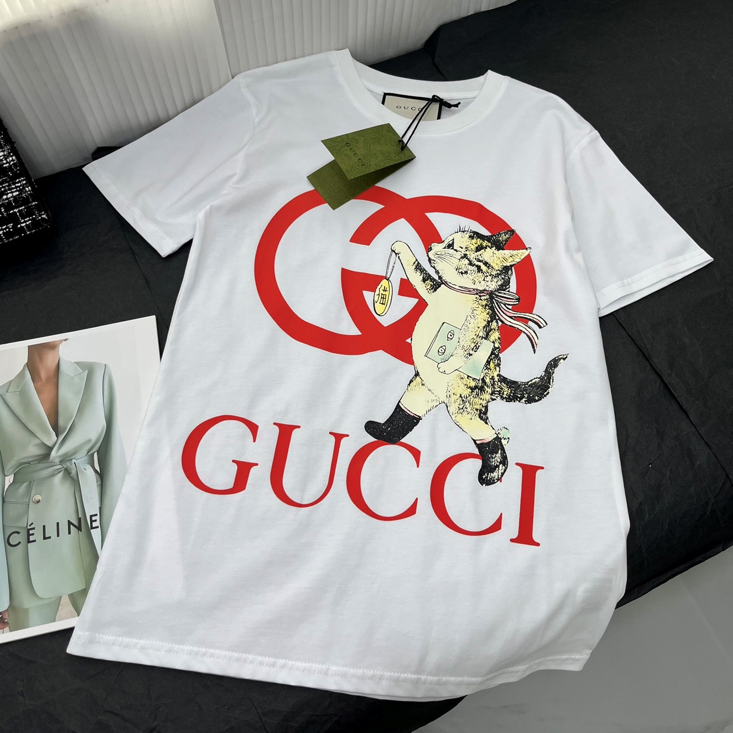 구찌 GUCCI 2023 SS 캐릭터 캣 라운드넥 화이트 여성 반팔티 커스텀급