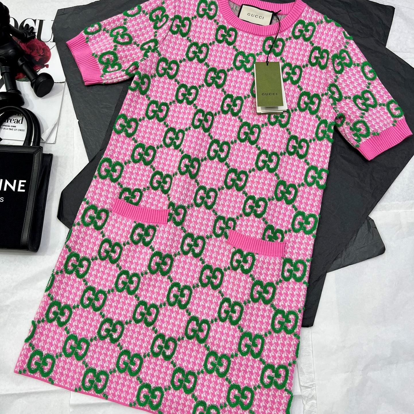 구찌 GUCCI 2023 SS 캐릭터 로고 니트 핑크 여성 원피스 커스텀급