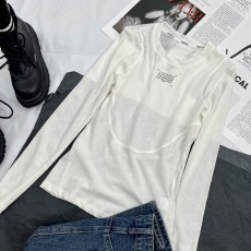 메종 마르지엘라 MAISON MARGIELA 2023 SS 로고 화이트 여성 긴팔티 커스텀급