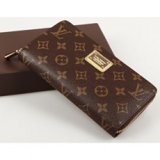 루이비통 Louis Vuitton 금속패치 모노그램 장지갑 M66570