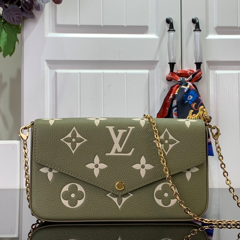 루이비통 LOUIS VUITTON 2023 SS 앙프렝뜨 포쉐트 펠리시 그린 클러치백 M64064 커스텀급