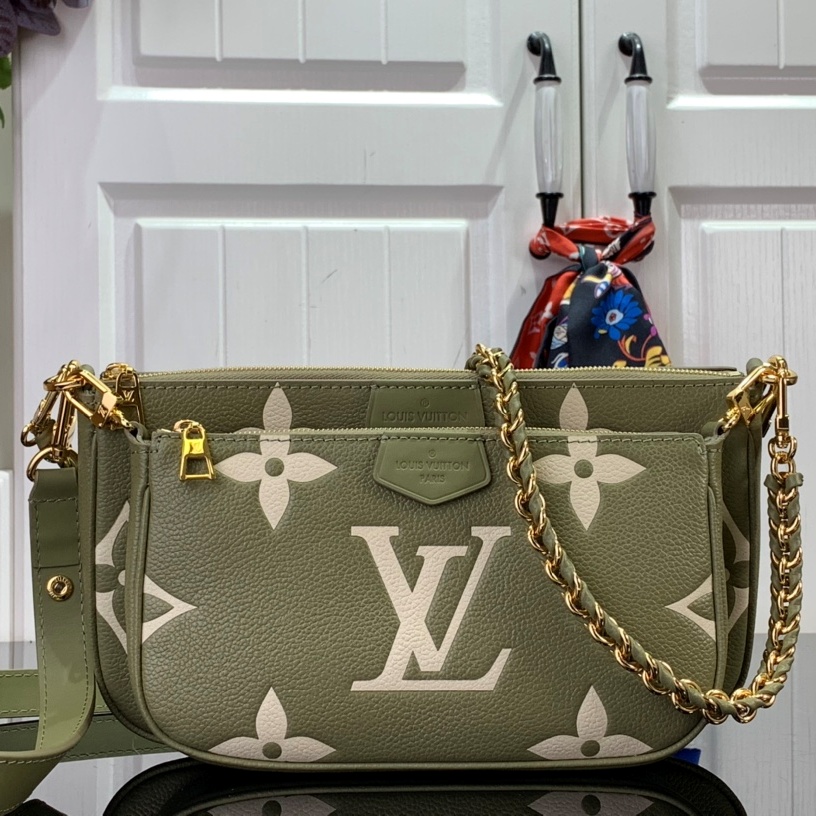 루이비통 LOUIS VUITTON 2023 SS 앙프렝뜨 포쉐트 악세수아 클러치백 그린 M80399 커스텀급