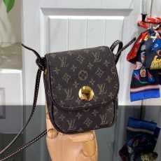 루이비통 LOUIS VUITTON 2023 SS 모노그램 포쉐트 칸쿤 숄더백 브라운 M60018 커스텀급