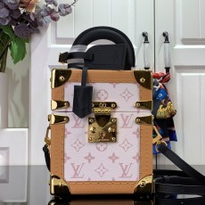루이비통 LOUIS VUITTON 2023 SS 모노그램 미니 카메라 박스백 M10079 커스텀급
