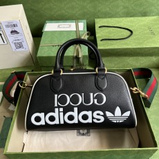 구찌 GUCCI 2023 SS 아디다스 콜라보 미니 더플백 702397 커스텀급