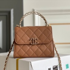 샤넬 CHANEL 2023 SS 캐비어 퀄팅 체인 로고 카멜 탑 핸들백 업뎃버젼 커스텀급