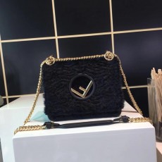 펜디 FENDI 2023 SS 칸 아이 로고 체인 크로스백 블랙 8286 커스텀급