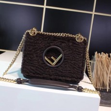 펜디 FENDI 2023 SS 칸 아이 로고 체인 크로스백 브라운 8286 커스텀급