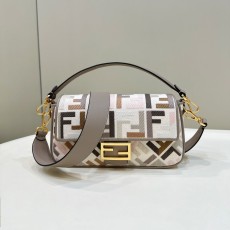 펜디 FENDI 2023 SS 바게트 F로고 핸드백 0159 커스텀급