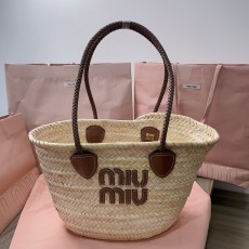 미우미우 MIUMIU 2023 SS 팔메토 라탄 토트백 5BG206 커스텀급